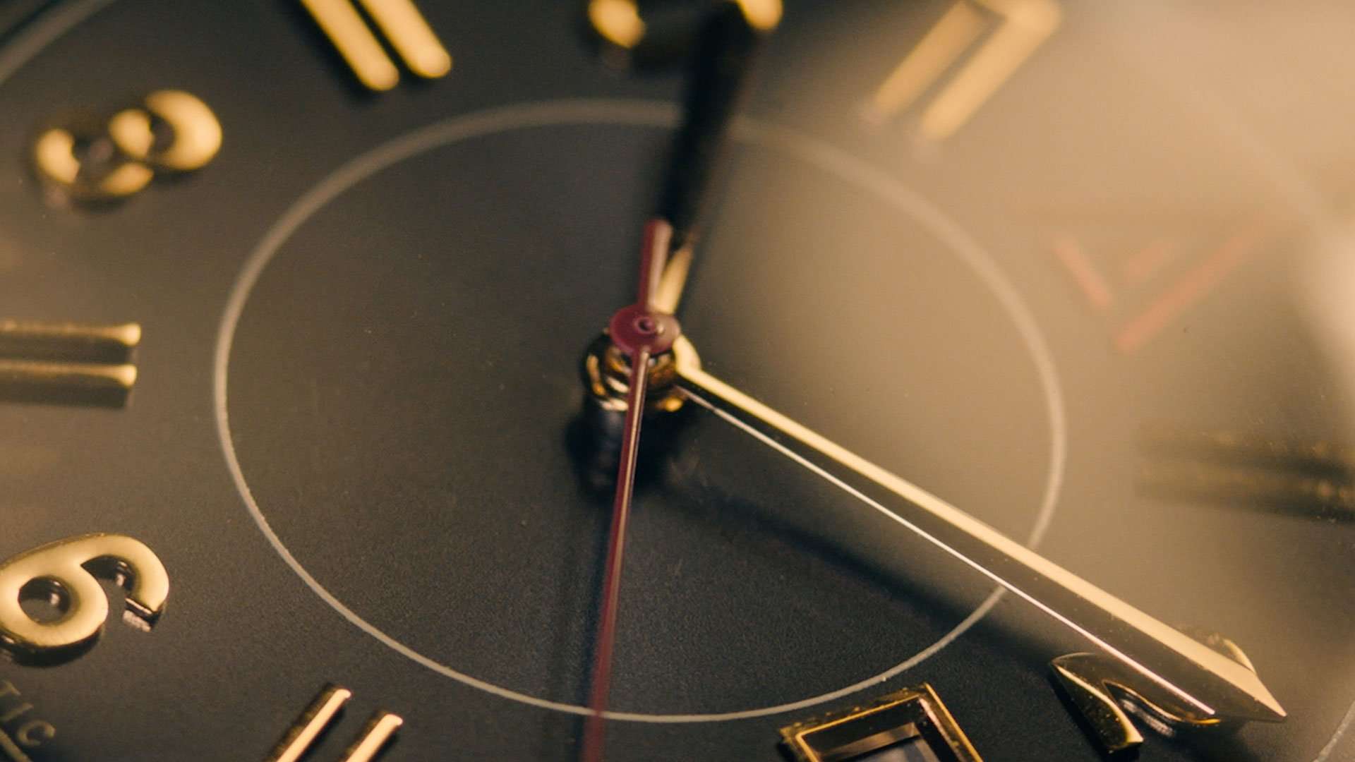 British-watches-wt-author-blue-1934-close-up